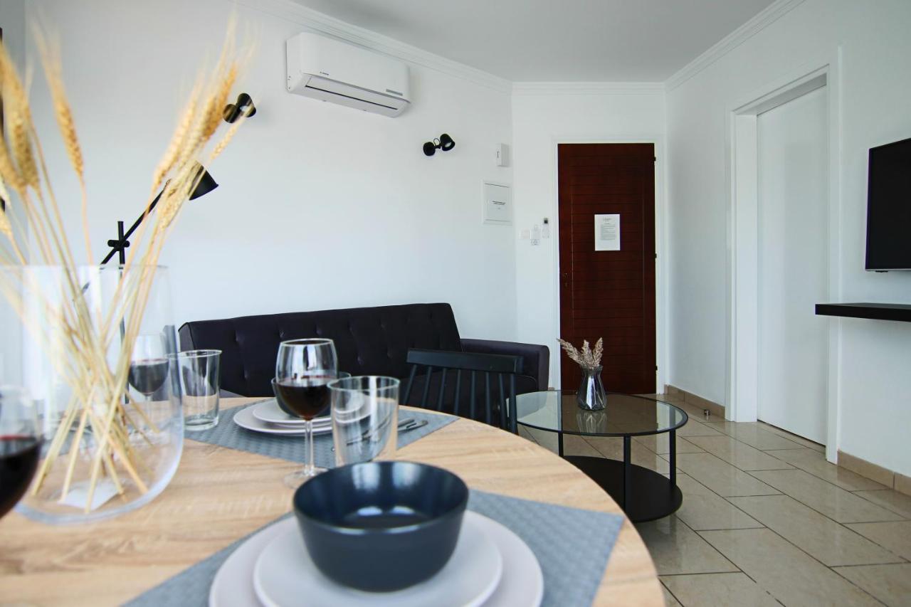 Phaedrus Living Seaside Junior Suite Lighthouse 63 Paphos Bagian luar foto