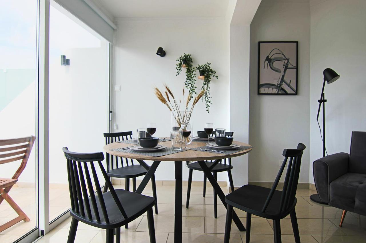 Phaedrus Living Seaside Junior Suite Lighthouse 63 Paphos Bagian luar foto