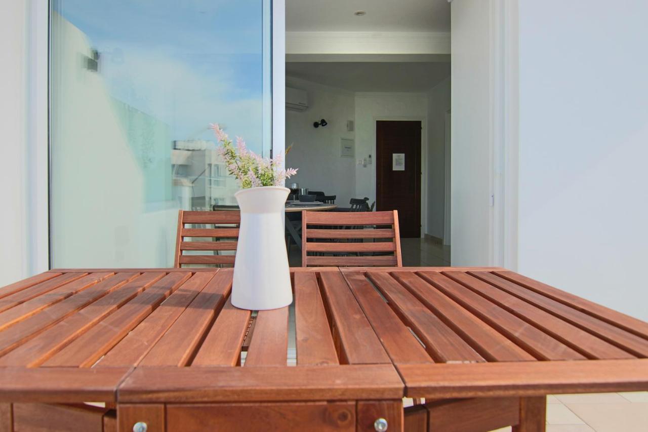 Phaedrus Living Seaside Junior Suite Lighthouse 63 Paphos Bagian luar foto