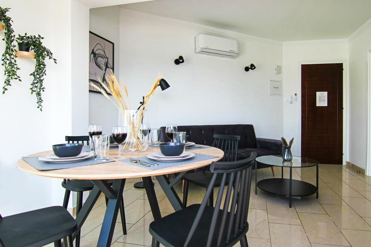 Phaedrus Living Seaside Junior Suite Lighthouse 63 Paphos Bagian luar foto